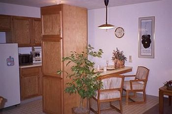 Sun Prairie Mcgovern'S Motel And Suites מראה חיצוני תמונה