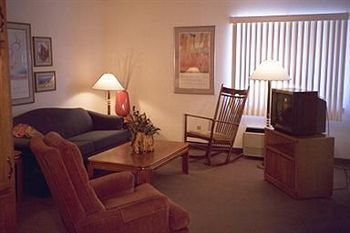 Sun Prairie Mcgovern'S Motel And Suites מראה חיצוני תמונה