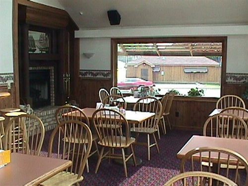 Sun Prairie Mcgovern'S Motel And Suites מראה חיצוני תמונה